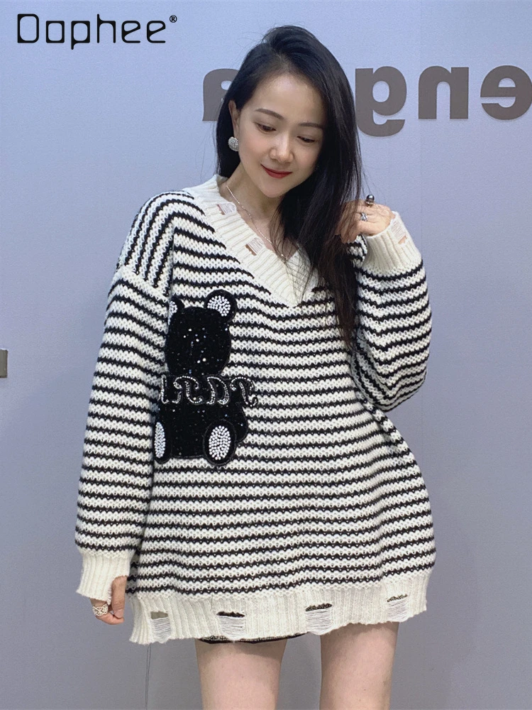 V-neck Beaded Sequins Embroidered Bear Oversized Sweater Women Autumn and Winter 2024 New Long Sleeve Striped Pullover Tops
V-neck Beaded Sequins Embroidered Bear Oversized Sweater Women Autumn and Winter 2024 New Long Sleeve Striped Pullover Tops