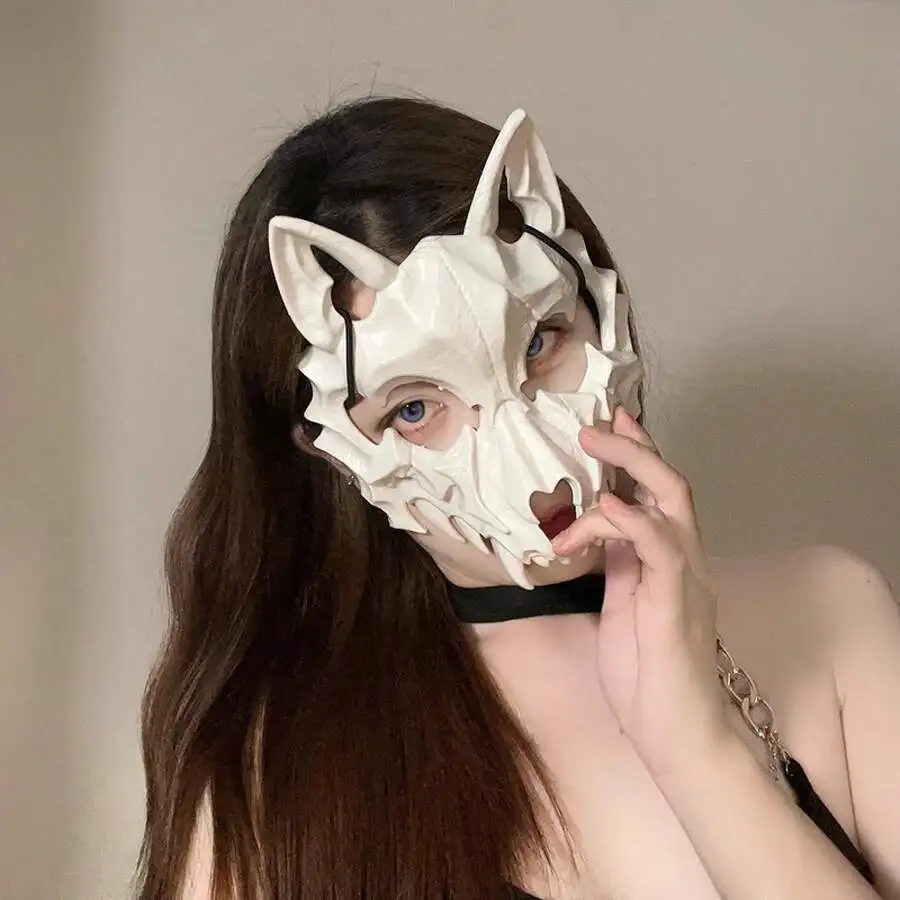 White Half-Face Werewolf Mask For Cosplay Halloween Prop
White Half-Face Werewolf Mask For Cosplay Halloween Prop