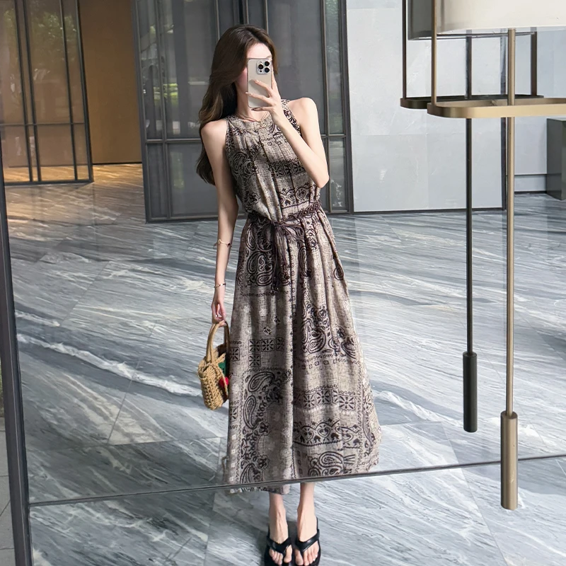Summer Floral Print Sleeveless Women's Dress Neck Hanging Waist Cinching A-Line Long Skirt Elegant Lady Style Maxi Dress
Summer Floral Print Sleeveless Women's Dress Neck Hanging Waist Cinching A-Line Long Skirt Elegant Lady Style Maxi Dress