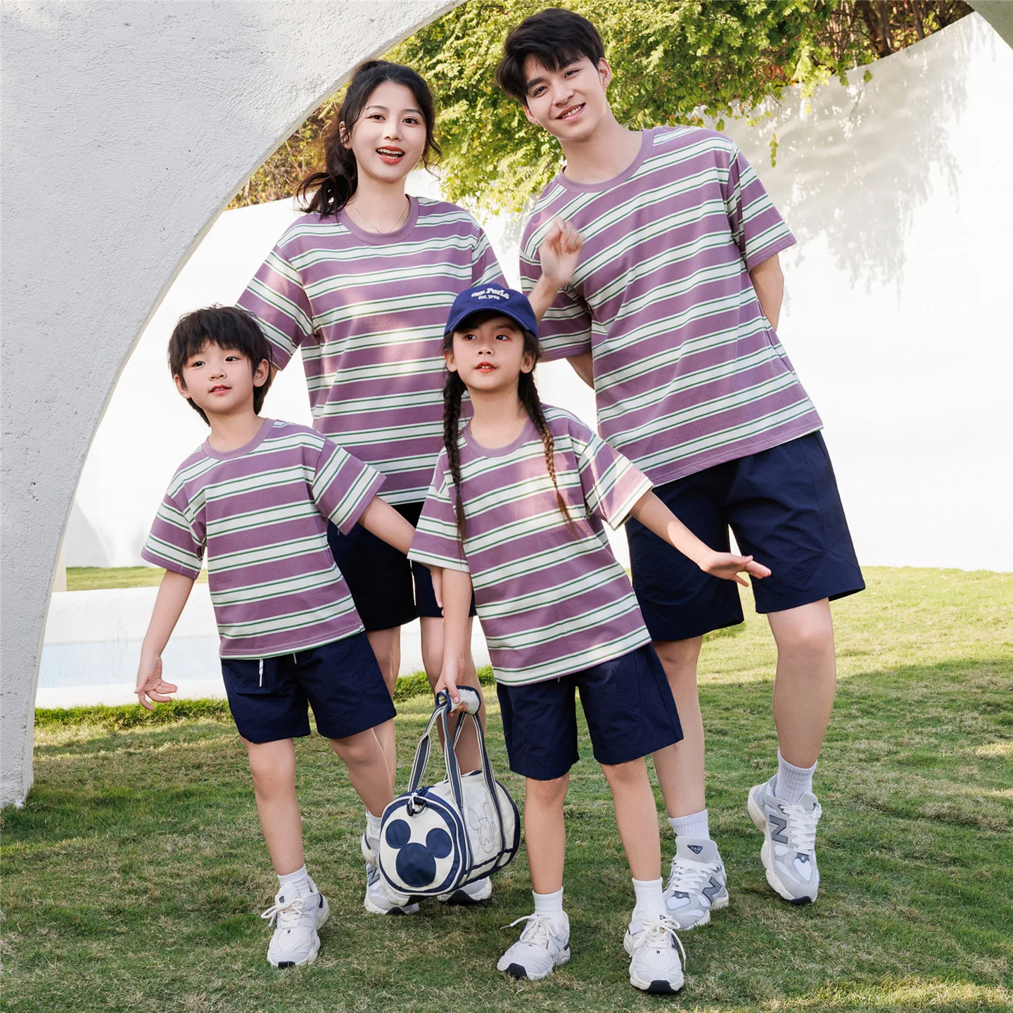 2026 Summer Family Matching Outfits Striped Cotton T-Shirt & Shorts Set Breathable Casual Outdoor Family Wear for Mom Dad Kids
2026 Summer Family Matching Outfits Striped Cotton T-Shirt & Shorts Set Breathable Casual Outdoor Family Wear for Mom Dad Kids