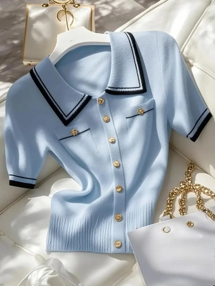 French Elegant Knitted Gold Buttons Polo Tops Women's Luxurious Blue Knit Cardigan Female Vintage Summer Short-Sleeve Lady Tops
French Elegant Knitted Gold Buttons Polo Tops Women's Luxurious Blue Knit Cardigan Female Vintage Summer Short-Sleeve Lady Tops