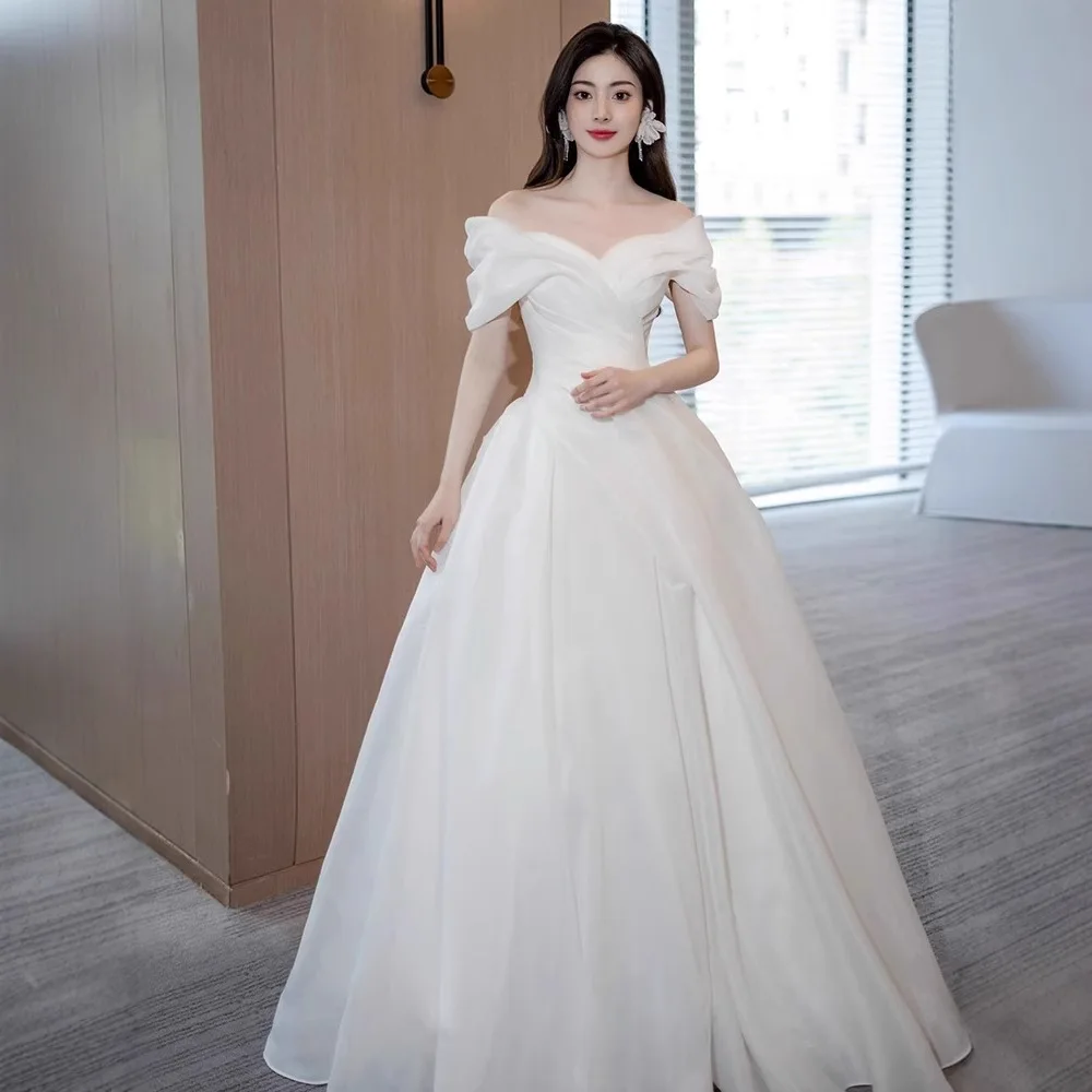 Elegant Off-Shoulder French Satin Wedding Dress Simple A-Line Gown Women's Light Luxury Solid White Pleated A-line Brides Dress
Elegant Off-Shoulder French Satin Wedding Dress Simple A-Line Gown Women's Light Luxury Solid White Pleated A-line Brides Dress