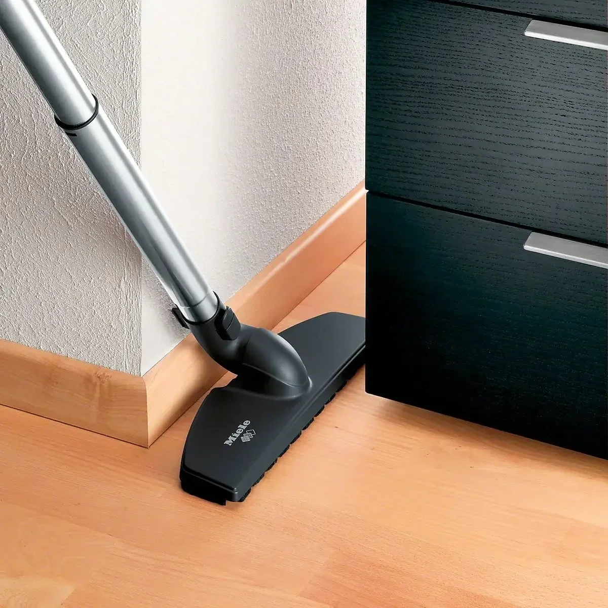 Miele Complete C3 Kona HEPA Canister Vacuum Cleaner with SEB228 Powerhead Bundle - Includes Performance Pack 16 Type
Miele Complete C3 Kona HEPA Canister Vacuum Cleaner with SEB228 Powerhead Bundle - Includes Performance Pack 16 Type