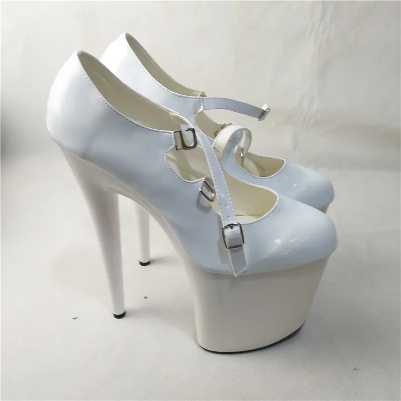 Spring's new patent leather and 20 cm heel color matching buckle stage pole dancing shoes
Spring's new patent leather and 20 cm heel color matching buckle stage pole dancing shoes