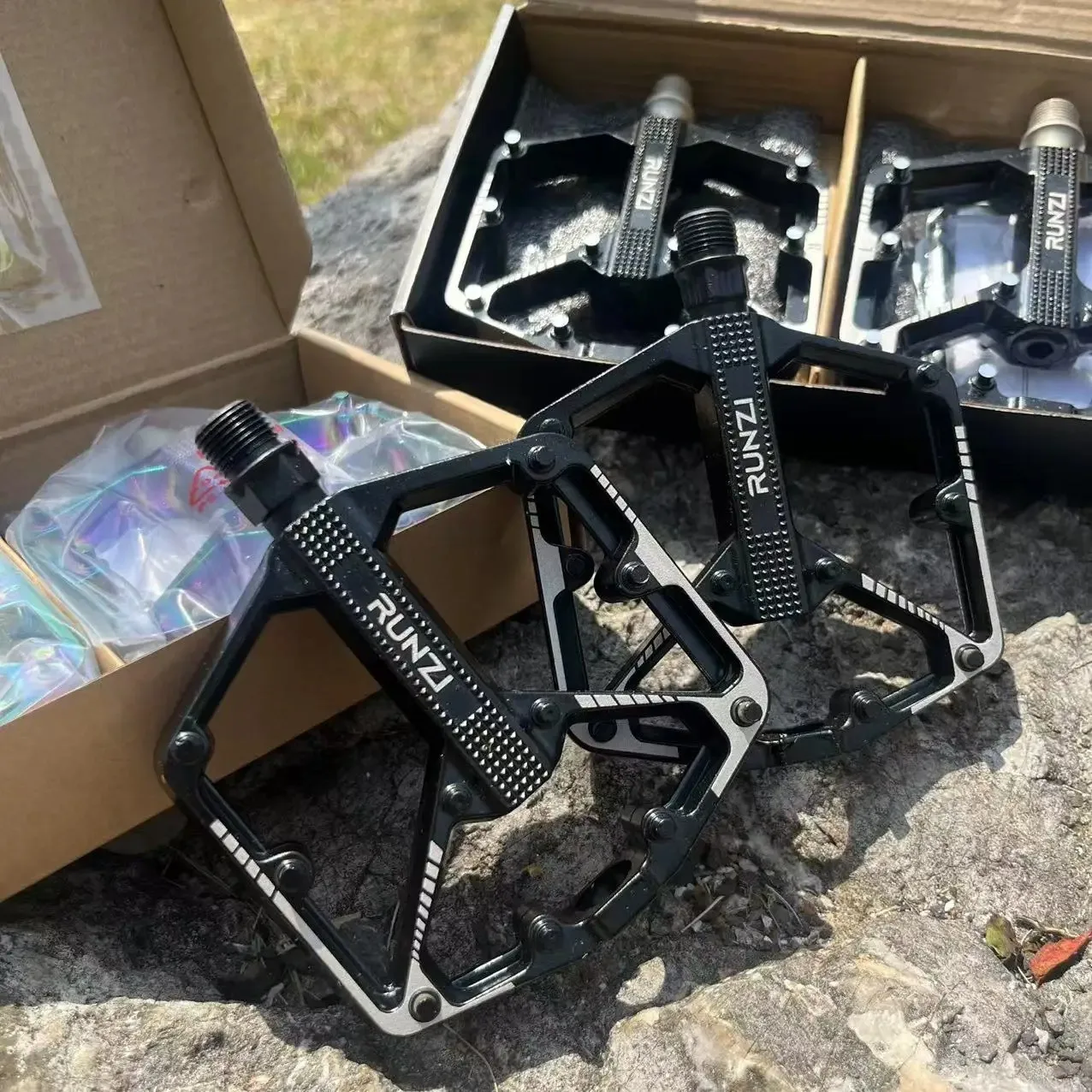 Bike Pedal Ultralight Aluminum Alloy MTB Road Bike Bicycle Pedal 3 Bearing Widen Anti-slip Cycling Pedal Bike Accessories
Bike Pedal Ultralight Aluminum Alloy MTB Road Bike Bicycle Pedal 3 Bearing Widen Anti-slip Cycling Pedal Bike Accessories