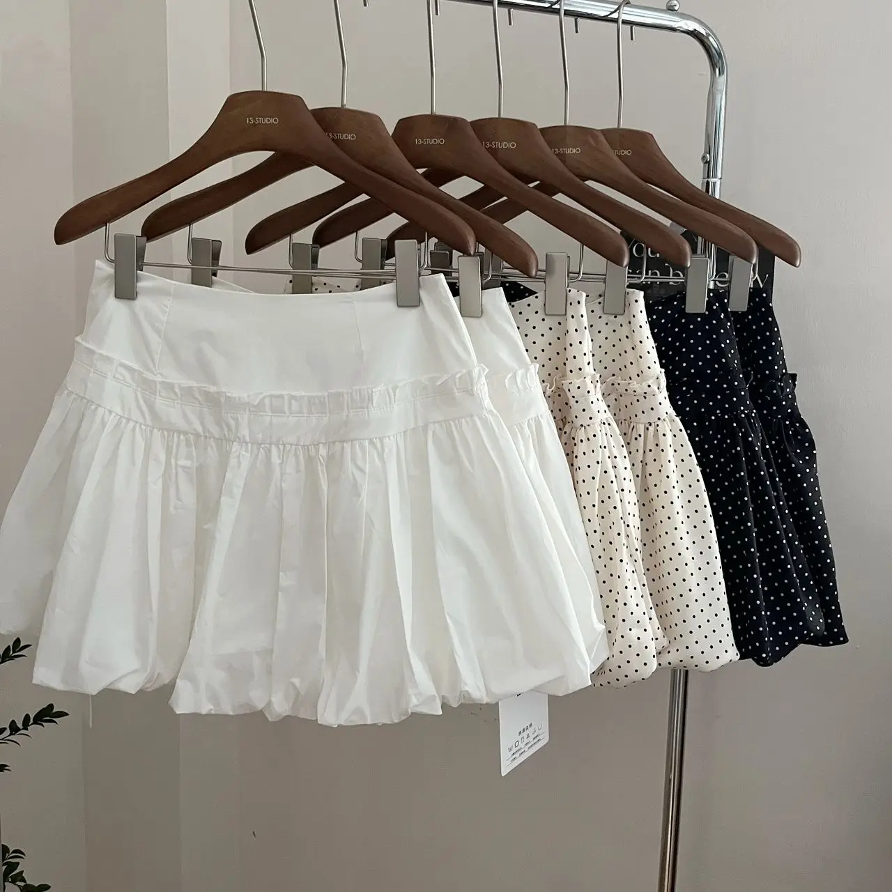 Korean Chic Sweet Polka Dot Cake Skirts Women High Waist Fungus Pleated Summer Jupe Y2k Aesthetic All-match A-line Faldas Mujer
Korean Chic Sweet Polka Dot Cake Skirts Women High Waist Fungus Pleated Summer Jupe Y2k Aesthetic All-match A-line Faldas Mujer