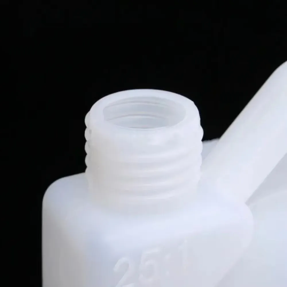 New 1 Liter Capacity Oil Pot 1:25 Mix Ratio 50:1 Mix Ratio Fuel Mixing Bottle 2 Stroke Mixing Bottle
New 1 Liter Capacity Oil Pot 1:25 Mix Ratio 50:1 Mix Ratio Fuel Mixing Bottle 2 Stroke Mixing Bottle