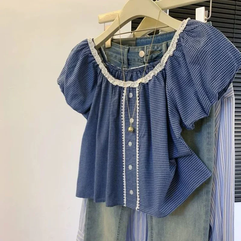 Femme Lace Patchwork Plaid Short Sleeve Blouse Summer Puff Sleeve Korean Buttons O-neck Shirts Women Clothes Loose Pleated Tops
Femme Lace Patchwork Plaid Short Sleeve Blouse Summer Puff Sleeve Korean Buttons O-neck Shirts Women Clothes Loose Pleated Tops
