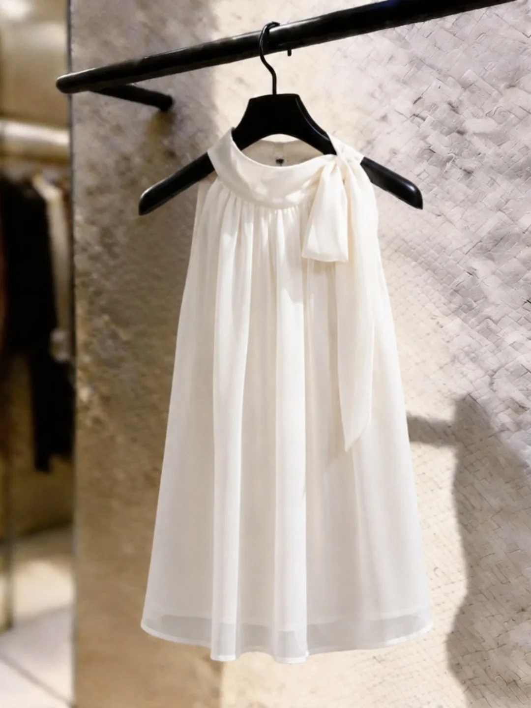 Elegant Belted Sleeveless Vest Comfortable Gentle Style Women's Summer Top Slimming Trendy Small Shirt Casual Straight Cut
Elegant Belted Sleeveless Vest Comfortable Gentle Style Women's Summer Top Slimming Trendy Small Shirt Casual Straight Cut
