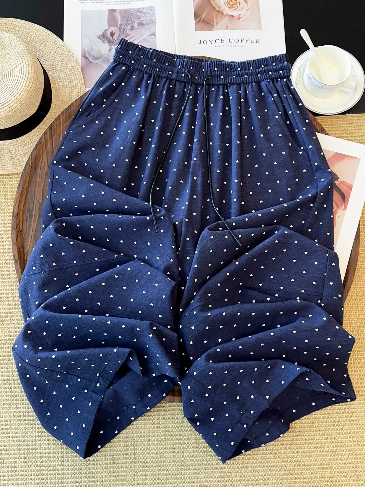 Summer Casual Polka Dot Wide Leg Pants Women's plus Size Daily Comfortable Korean Style Heart Patterned Loose Fit Trousers
Summer Casual Polka Dot Wide Leg Pants Women's plus Size Daily Comfortable Korean Style Heart Patterned Loose Fit Trousers