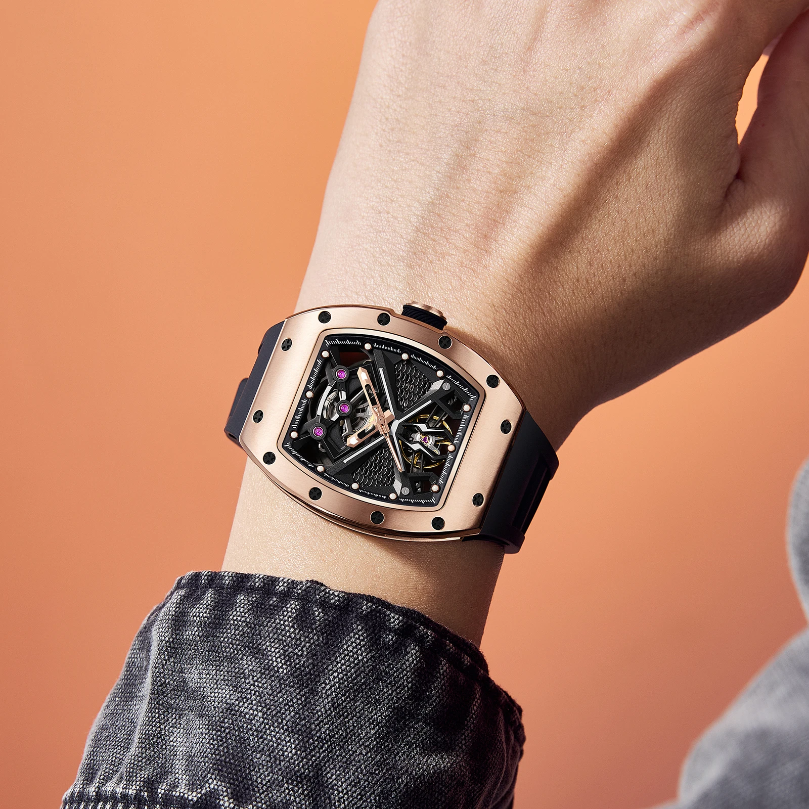 91904 Hip Hop Automatic Mechanical Watch Silver Steel Hollow Dial Waterproof Luminous High Quality Rubber Band Fashion Watch
91904 Hip Hop Automatic Mechanical Watch Silver Steel Hollow Dial Waterproof Luminous High Quality Rubber Band Fashion Watch