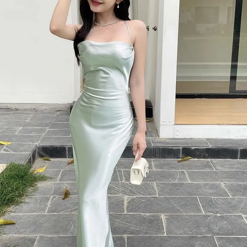 Gagarich 2025 New French Sexy Satin Camisole Dress High-end Design Summer Strap Waist Cinching Elegant Long Sleeveless
Gagarich 2025 New French Sexy Satin Camisole Dress High-end Design Summer Strap Waist Cinching Elegant Long Sleeveless