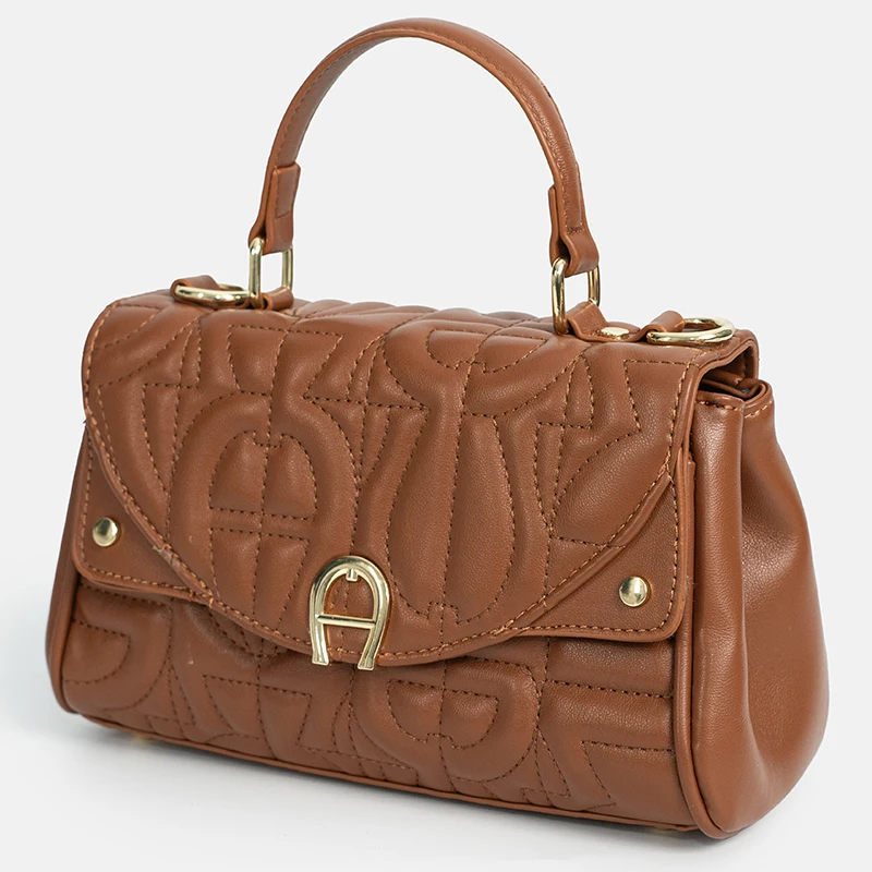 New Retro Women's Bag with Solid Color Letter Printing Exquisite Handbag, High-quality Multifunctional Niche Aesthetic Bag
New Retro Women's Bag with Solid Color Letter Printing Exquisite Handbag, High-quality Multifunctional Niche Aesthetic Bag