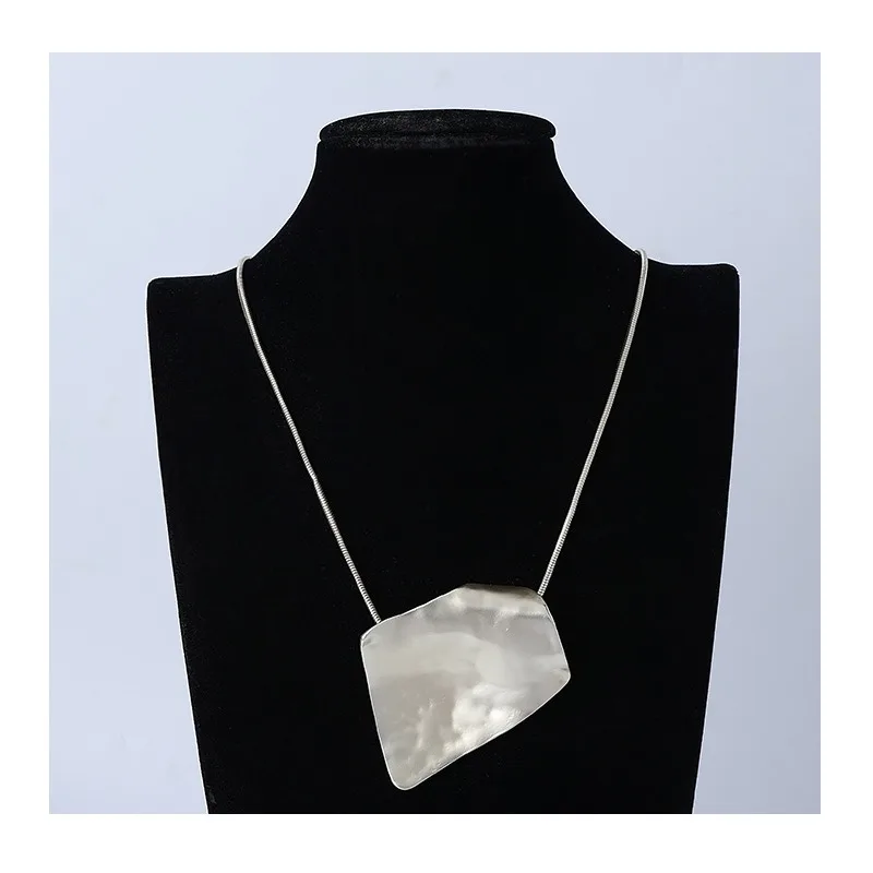 Accessories Explosive Retro Long Necklace Geometric Premium Pendant Ladies Sweater Chain
Accessories Explosive Retro Long Necklace Geometric Premium Pendant Ladies Sweater Chain