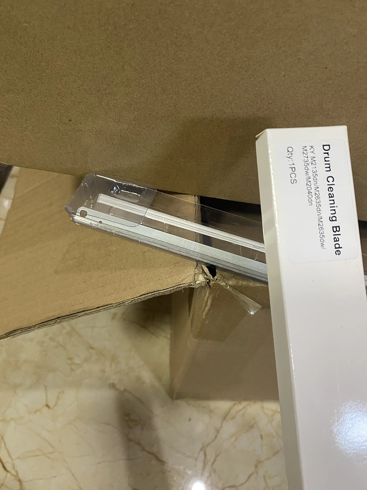 Лезвие для чистки барабана DK-1150 DK1150 для Kyocera Mita ECOSYS P2040 P2235 P2335 M2040 M2135 M2235 M2540 M2635 M2640 M2735 M2835
Лезвие для чистки барабана DK-1150 DK1150 для Kyocera Mita ECOSYS P2040 P2235 P2335 M2040 M2135 M2235 M2540 M2635 M2640 M2735 M2835