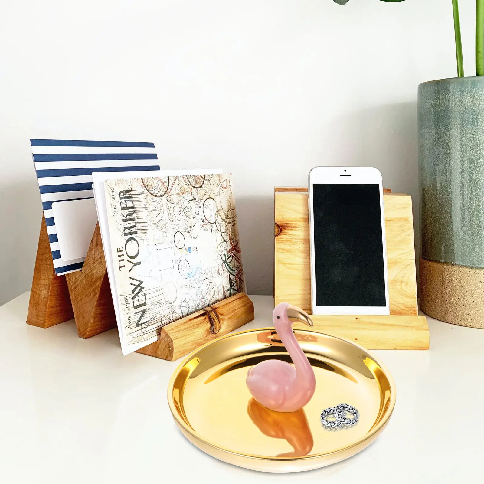 1Pcs Flamingo Jewelry Tray Elegant Ceramic Display Stand for Earrings Rings Necklaces Storage Home Bathroom Vanity Decor
1Pcs Flamingo Jewelry Tray Elegant Ceramic Display Stand for Earrings Rings Necklaces Storage Home Bathroom Vanity Decor