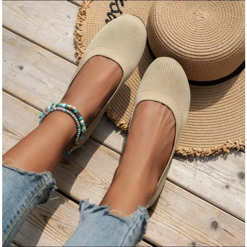 New Outwear Solid Color Oversized Shallow Cut Shoes Women's Knitted Comfort Flat Shoes Women Mesh Knitting Loafers Zapatos Muje
New Outwear Solid Color Oversized Shallow Cut Shoes Women's Knitted Comfort Flat Shoes Women Mesh Knitting Loafers Zapatos Muje
