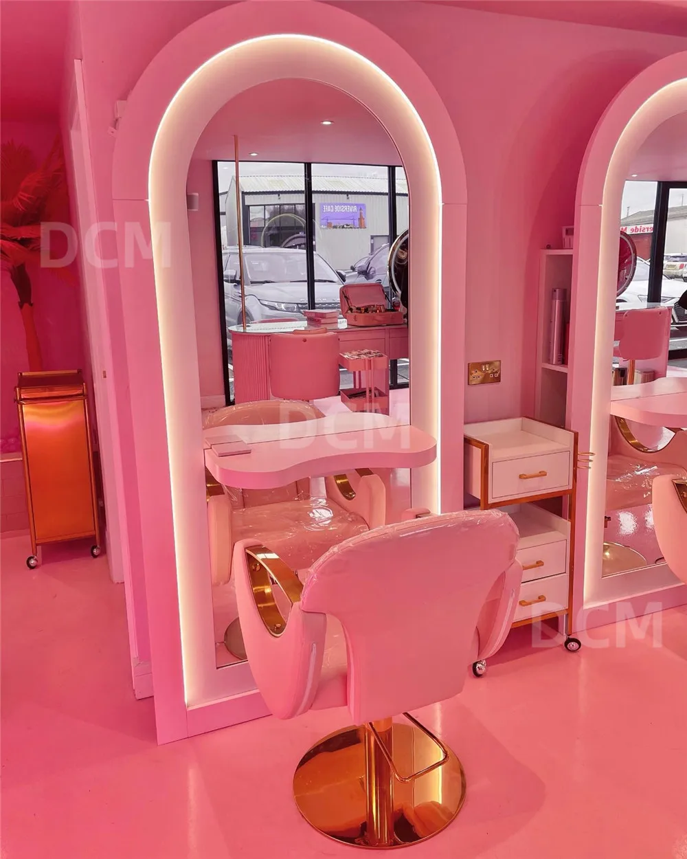 Led Hairdressing Mirror Complete Hair Salon Equipment Set Furniture Barber Styling Station for Hairdresser
Led Hairdressing Mirror Complete Hair Salon Equipment Set Furniture Barber Styling Station for Hairdresser