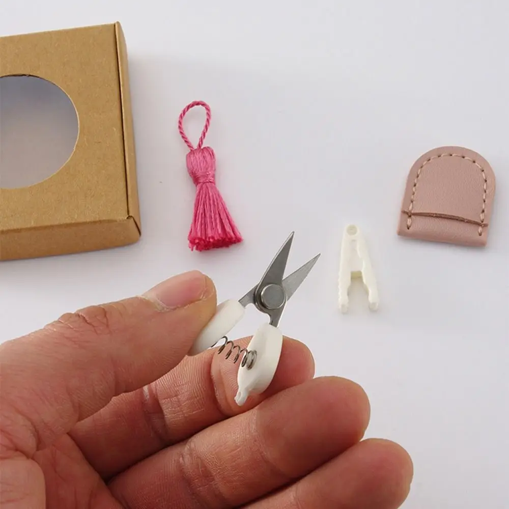 High Precision Art Mini Scissor Portable Protective Cover Small Thread Cutting Tool with Tassel Straight Tip
High Precision Art Mini Scissor Portable Protective Cover Small Thread Cutting Tool with Tassel Straight Tip
