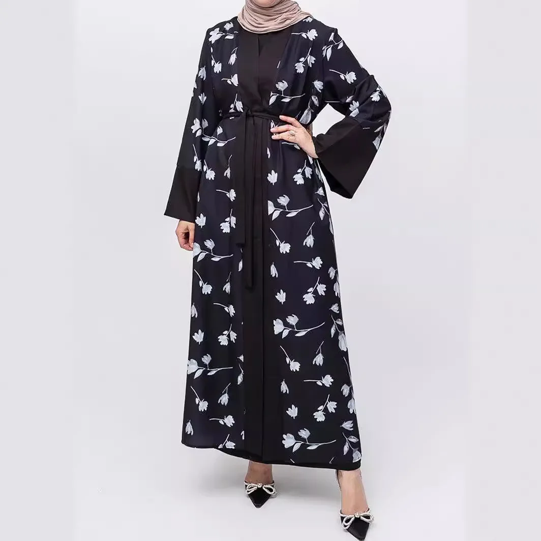 Cross-border women's clothing Muslim women's Abaya Middle East cardigan robe color matching horn sleeve print dress cw26825
Cross-border women's clothing Muslim women's Abaya Middle East cardigan robe color matching horn sleeve print dress cw26825