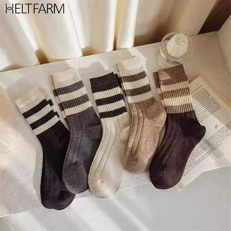 Vintage Striped Cotton Socks Women Casual Mid Tube Socks Autumn Winter Thicken Socks Fashion Harajuku Sock For Girls
Vintage Striped Cotton Socks Women Casual Mid Tube Socks Autumn Winter Thicken Socks Fashion Harajuku Sock For Girls