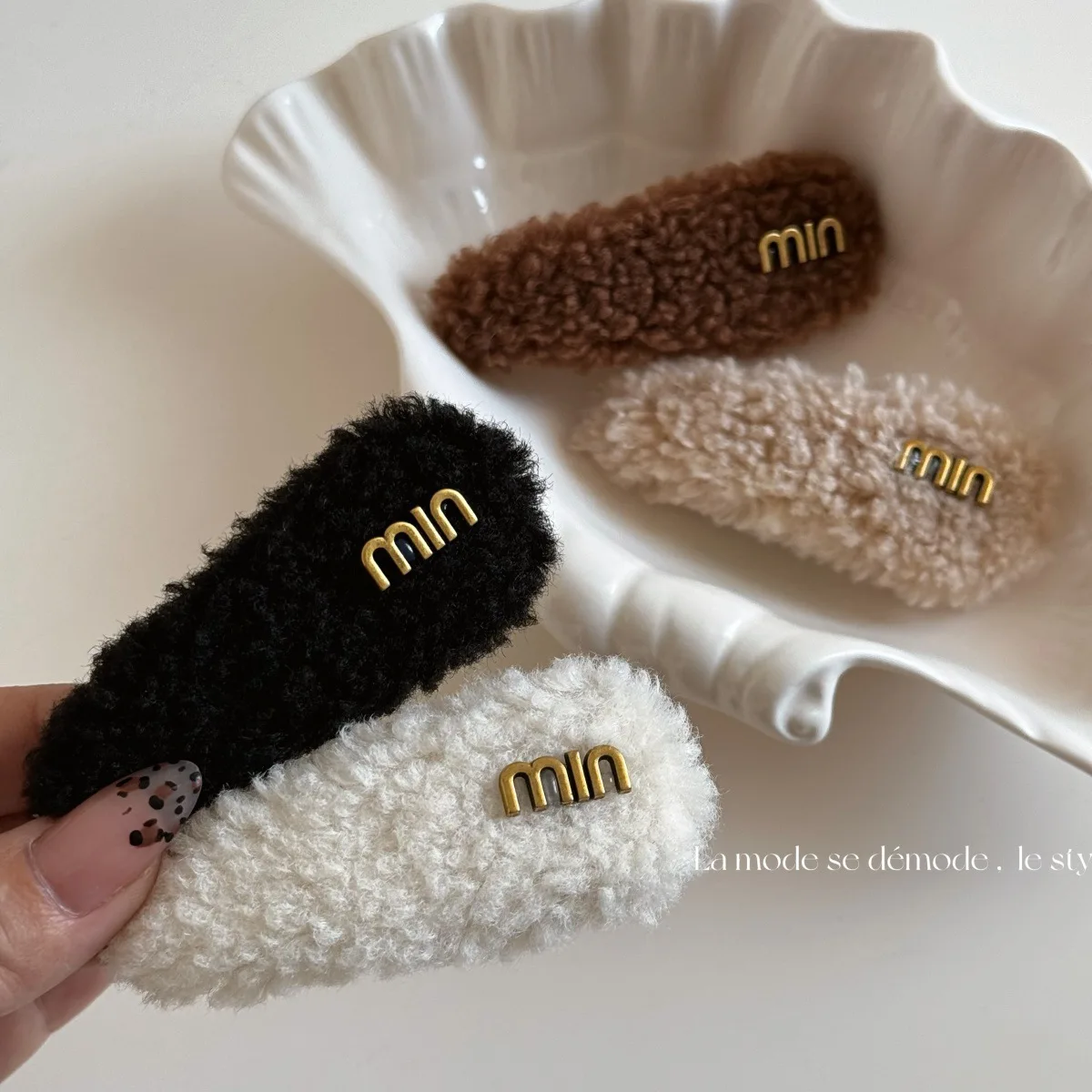 Fluffy Hair Side Clips for Women, Soft Sweet Fringe Bangs Barrettes, Spring Summer Cute Snap Clips, Everyday Fashion Accessory
Fluffy Hair Side Clips for Women, Soft Sweet Fringe Bangs Barrettes, Spring Summer Cute Snap Clips, Everyday Fashion Accessory