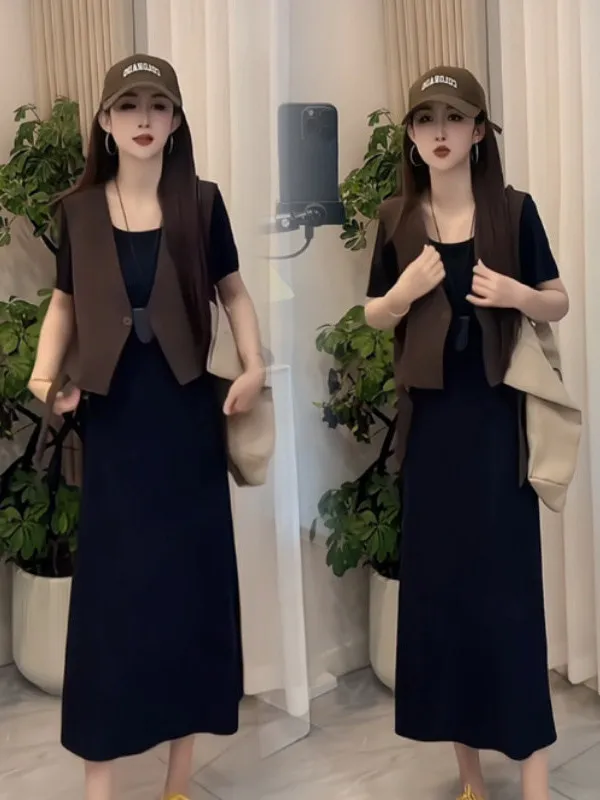 Chic Commuter Style round Neck Dress Set Summer New Hongwei Elegant Layered Vest Fashionable Mid-Length Polyester Short Sleeve
Chic Commuter Style round Neck Dress Set Summer New Hongwei Elegant Layered Vest Fashionable Mid-Length Polyester Short Sleeve