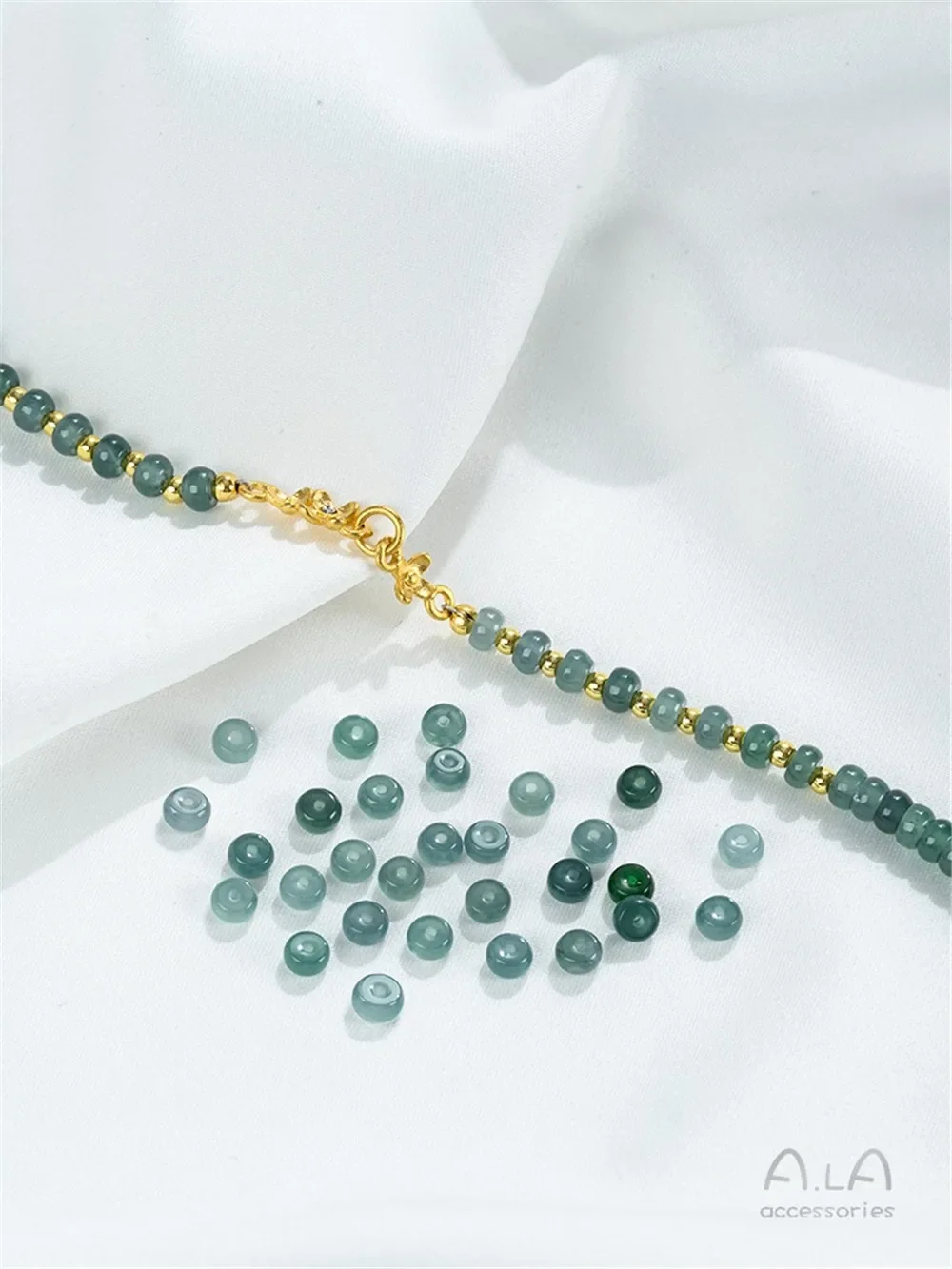 Natural Jadeite Small Round Beads Jade Abacus Beads Handmade Beads with Beads DIY Bracelets, Necklaces, Jewelry Materials
Natural Jadeite Small Round Beads Jade Abacus Beads Handmade Beads with Beads DIY Bracelets, Necklaces, Jewelry Materials