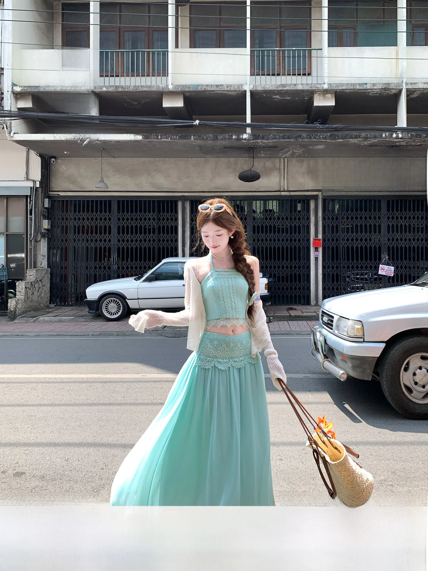 Acaine Pattaya Sunset Short Strapless Neck Top High Waist A-Line Skirt Women Summer Two-Piece Set Elegant Style Long Sleeve
Acaine Pattaya Sunset Short Strapless Neck Top High Waist A-Line Skirt Women Summer Two-Piece Set Elegant Style Long Sleeve