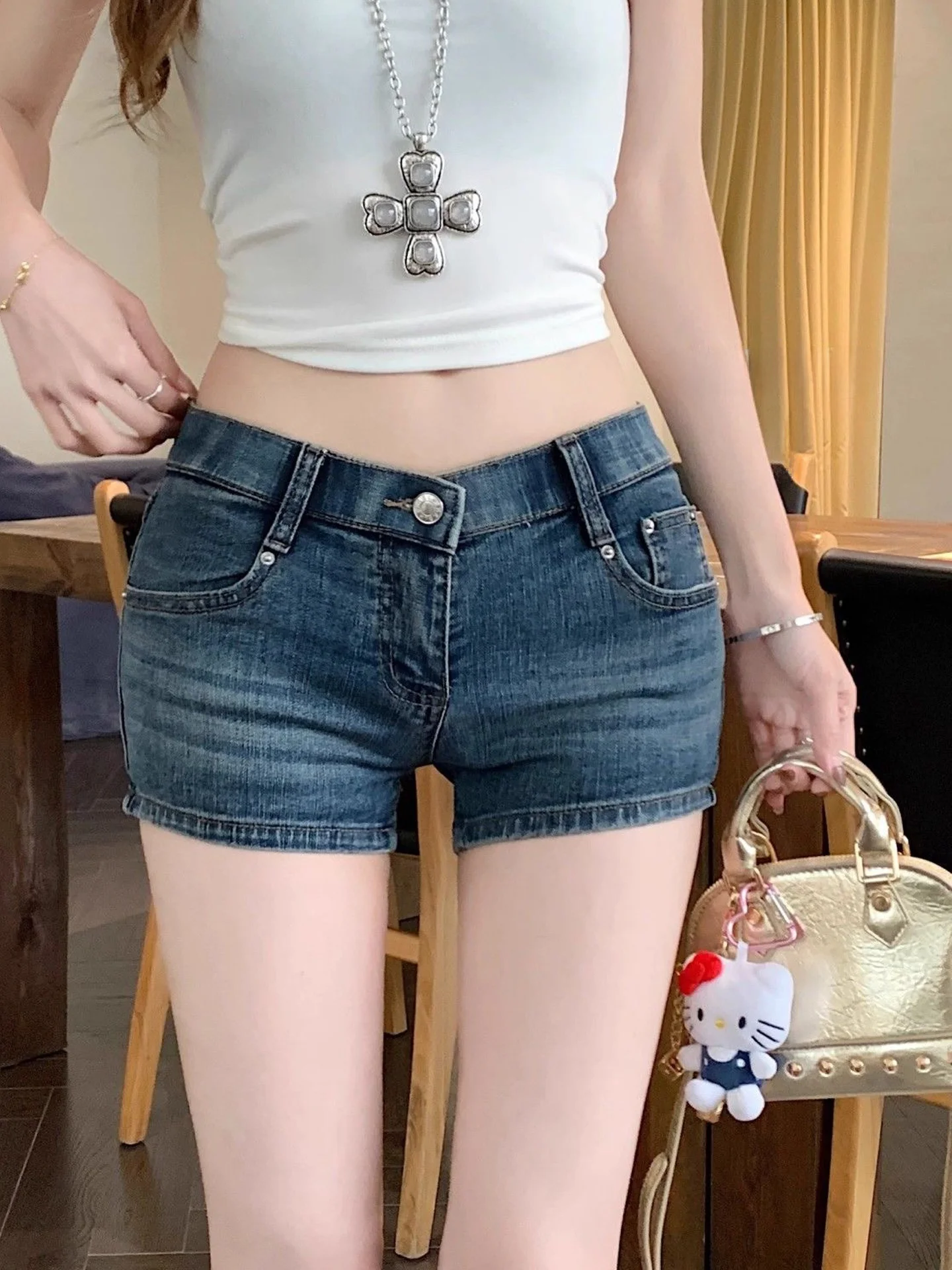 Retro American Blue Jeans Women's Summer New Washed Sexy Tight Straight Leg Hot Shorts Shorts Casual Low Waist Zipper
Retro American Blue Jeans Women's Summer New Washed Sexy Tight Straight Leg Hot Shorts Shorts Casual Low Waist Zipper