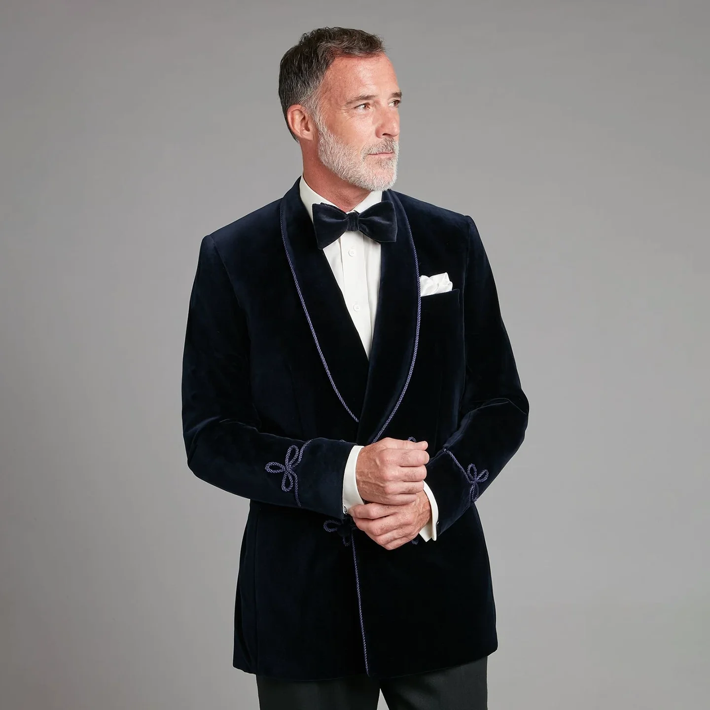 Lxuruy Dark Blue Velvet Men Smoking Jackets Shawl Lapel Business Host Jackets Party Prom Formal Menswear Suits Male Customized
Lxuruy Dark Blue Velvet Men Smoking Jackets Shawl Lapel Business Host Jackets Party Prom Formal Menswear Suits Male Customized