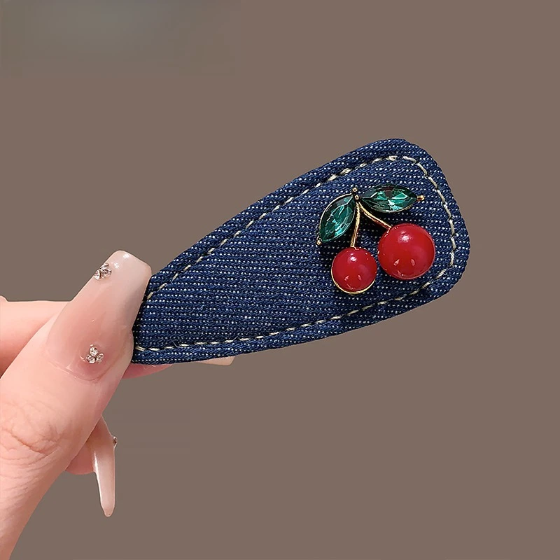 1pcs Retro Denim Cherry Hair Clips Women Playful Vibrant Trendy Chic Accessory Stylish Fun New Headwear For Casual Daily Outfits
1pcs Retro Denim Cherry Hair Clips Women Playful Vibrant Trendy Chic Accessory Stylish Fun New Headwear For Casual Daily Outfits