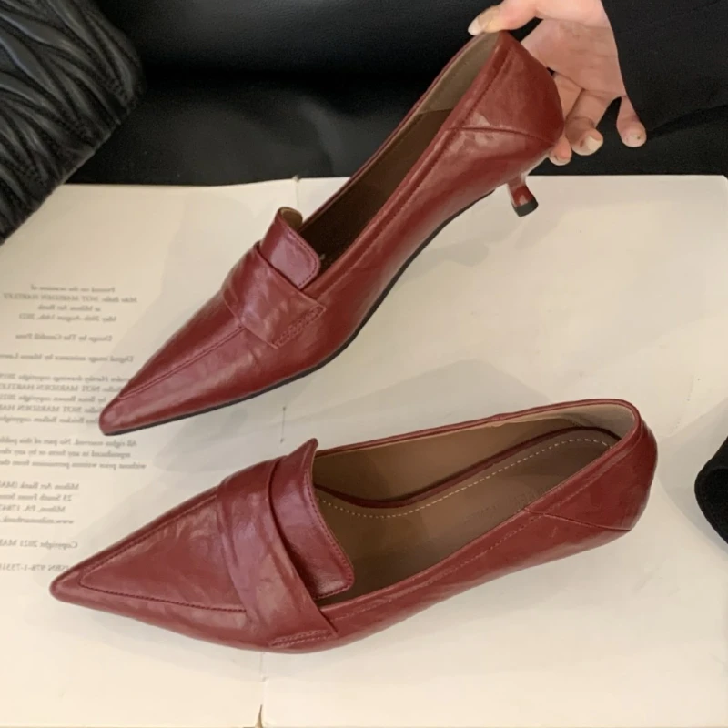 Fashion Pointed Toe Low Heel Designer Shoes for Women Comfort Soft Leather Shallow Kitten Heels Pumps Office Shoes Zapatos Mujer
Fashion Pointed Toe Low Heel Designer Shoes for Women Comfort Soft Leather Shallow Kitten Heels Pumps Office Shoes Zapatos Mujer