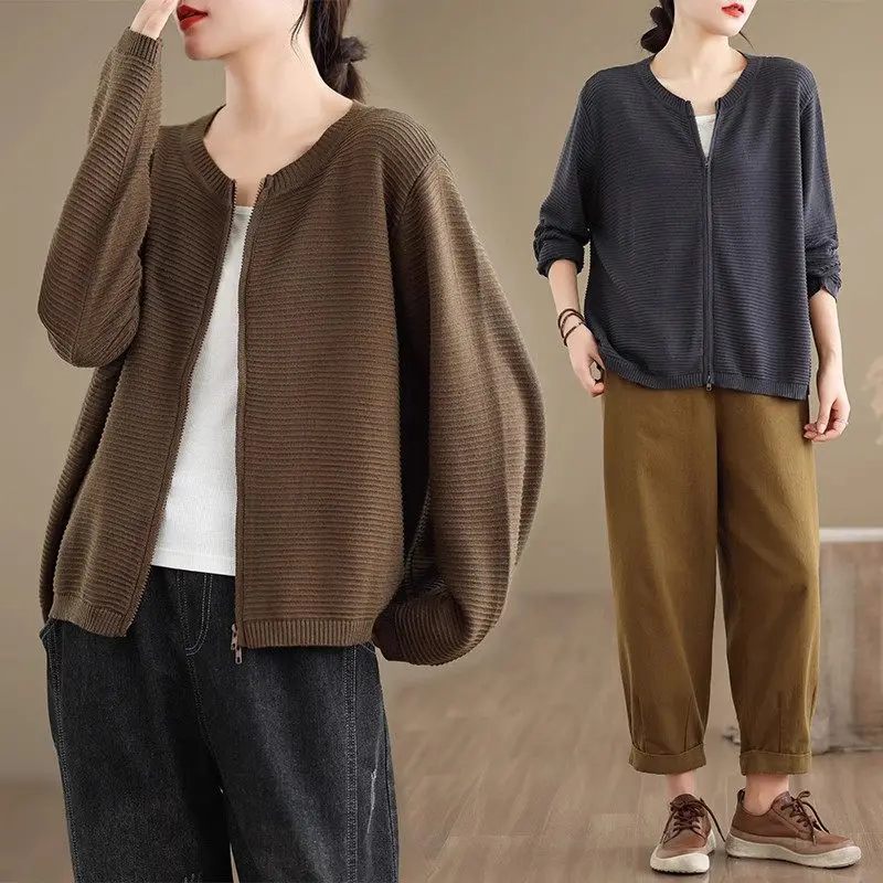 2025 Autumn/Winter Simple Solid Color Double Headed Zipper Hoodie Coat Large Size Long Sleeve Round Neck Cardigan Top Women G048
2025 Autumn/Winter Simple Solid Color Double Headed Zipper Hoodie Coat Large Size Long Sleeve Round Neck Cardigan Top Women G048
