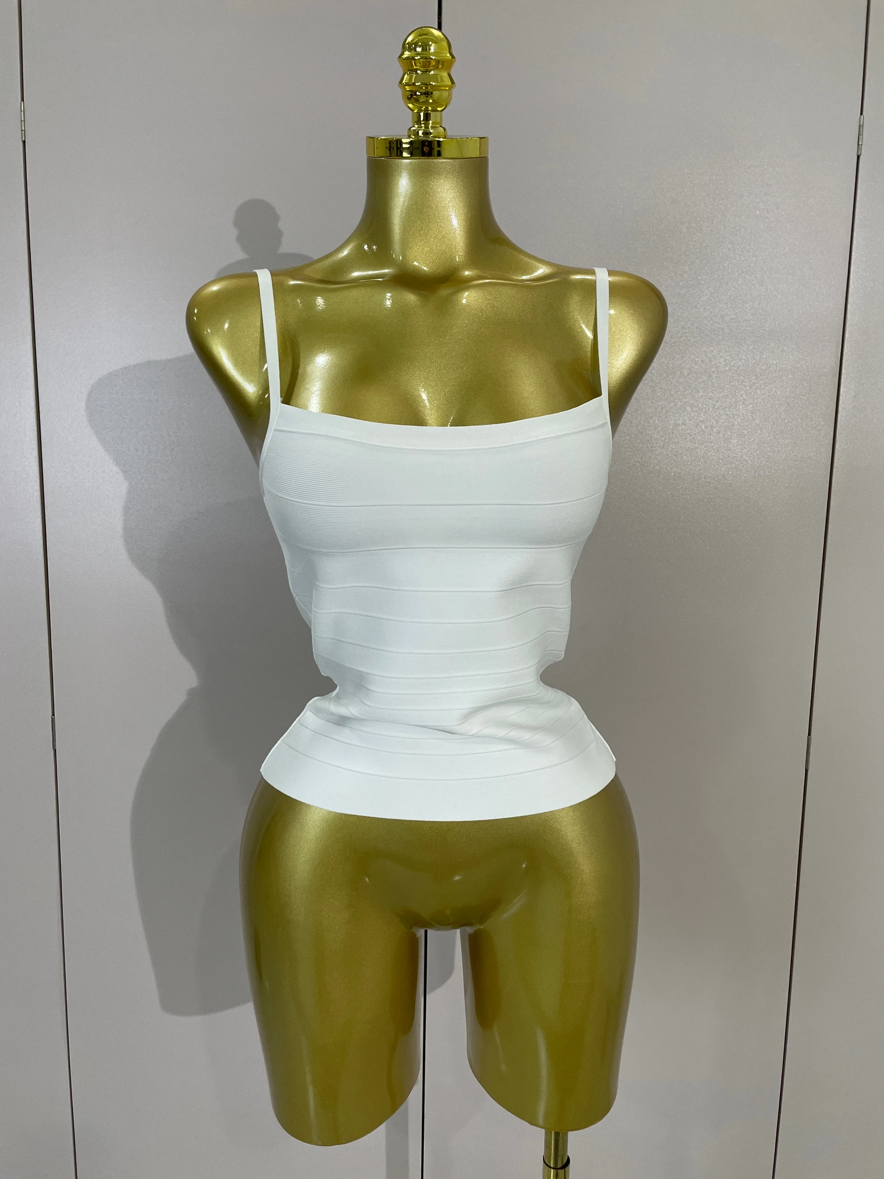 High Quality Sexy Bandage Top Black White Pink Women Evening Party Backless Spicy Girl High Street Nightclub Bar Stage Outfit
High Quality Sexy Bandage Top Black White Pink Women Evening Party Backless Spicy Girl High Street Nightclub Bar Stage Outfit