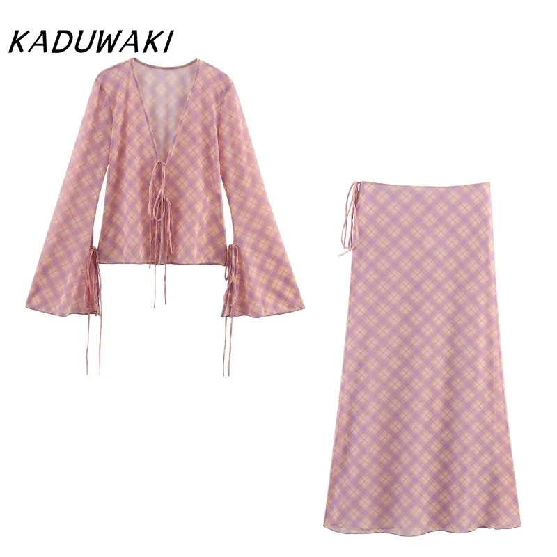 KADUWAKI Summer Sexy Lady Printed Silk Mesh Fashion Versatile Mid Waist Long Skirt V-neck Semi Transparent Long Sleeve Shirt 2pc
KADUWAKI Summer Sexy Lady Printed Silk Mesh Fashion Versatile Mid Waist Long Skirt V-neck Semi Transparent Long Sleeve Shirt 2pc
