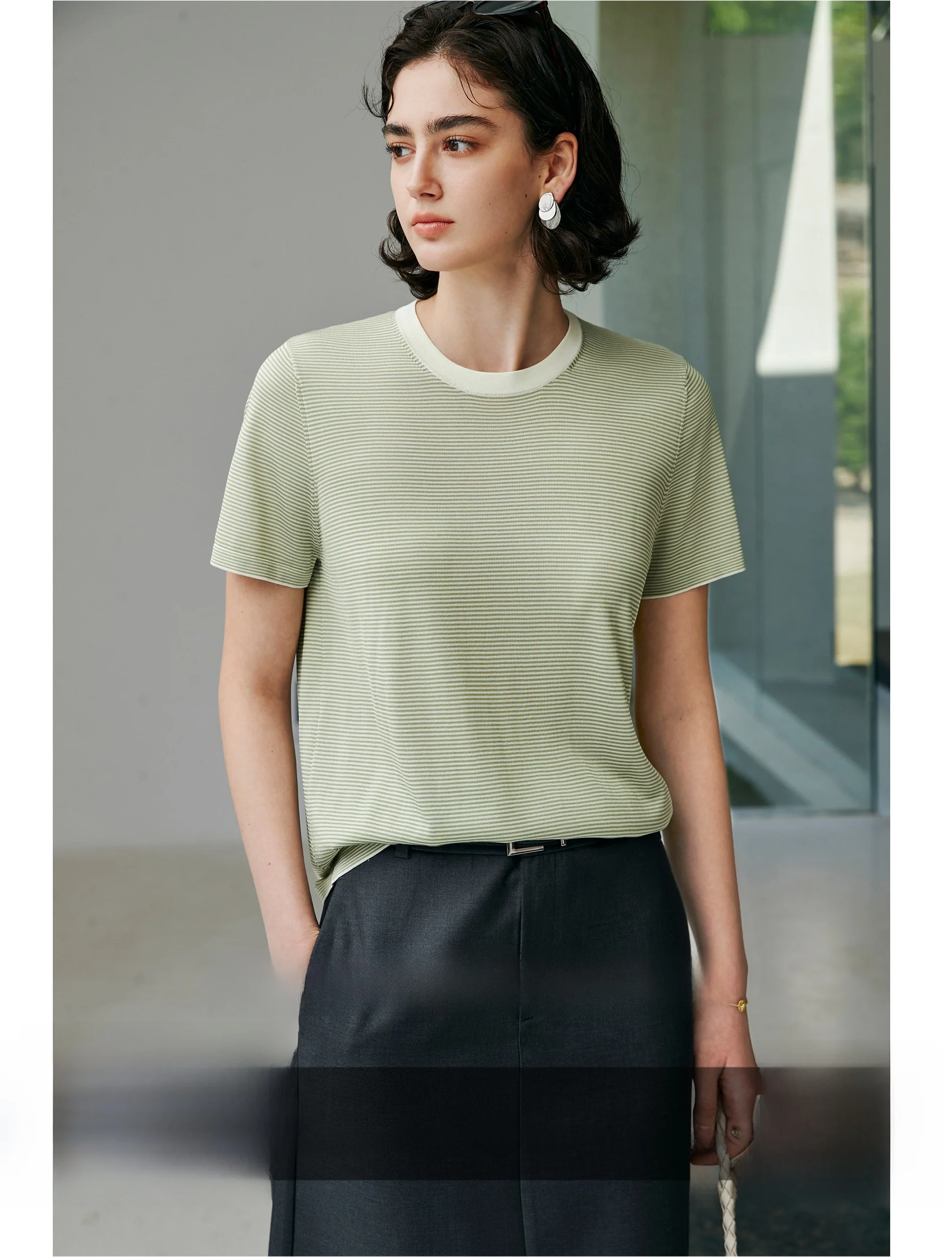 COKEYA Creamy Stripe T6A Grade Silk Knitted Short Sleeve round Neck True Silk Base T-Shirt Women Summer Commute Style
COKEYA Creamy Stripe T6A Grade Silk Knitted Short Sleeve round Neck True Silk Base T-Shirt Women Summer Commute Style