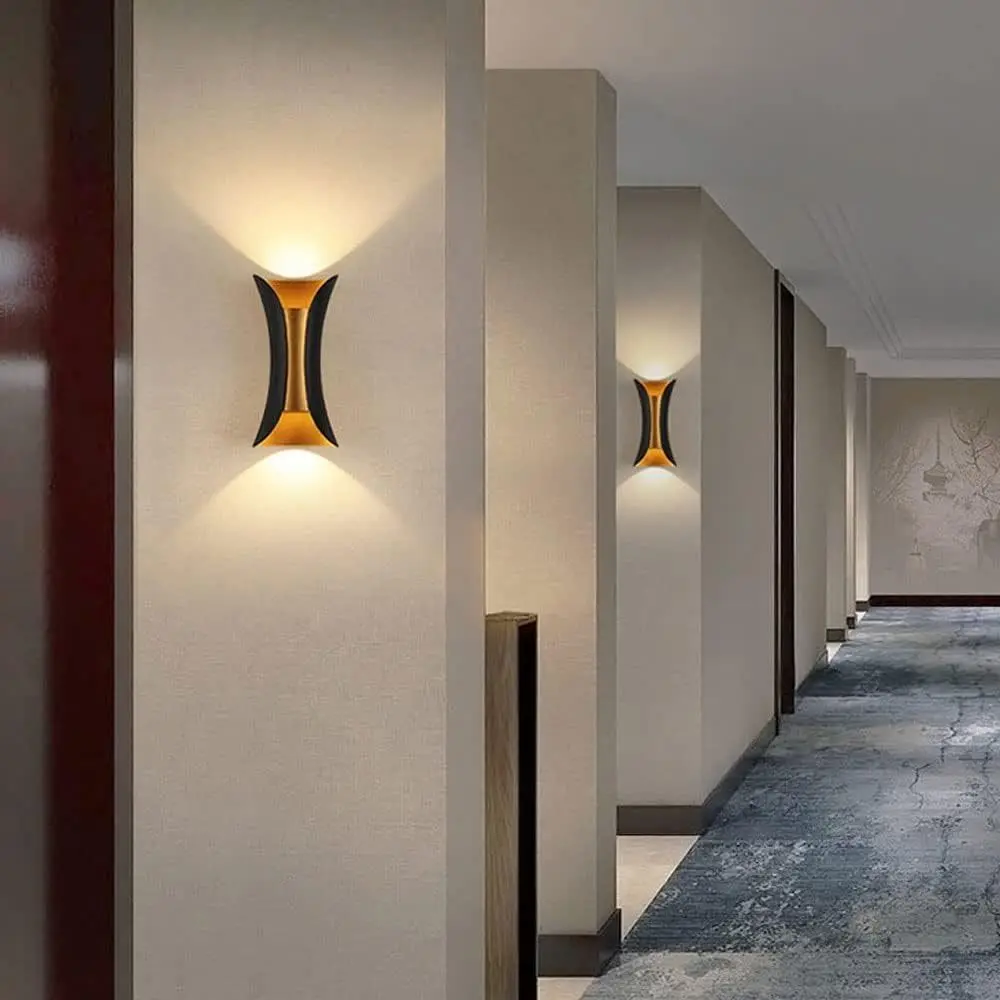 Modern Creative LED Wall Lamp Up Down Light 10W Wall Sconce Lamp Two-Way Lighting Wireless Outdoor Wall Light Porch Lighting
Modern Creative LED Wall Lamp Up Down Light 10W Wall Sconce Lamp Two-Way Lighting Wireless Outdoor Wall Light Porch Lighting