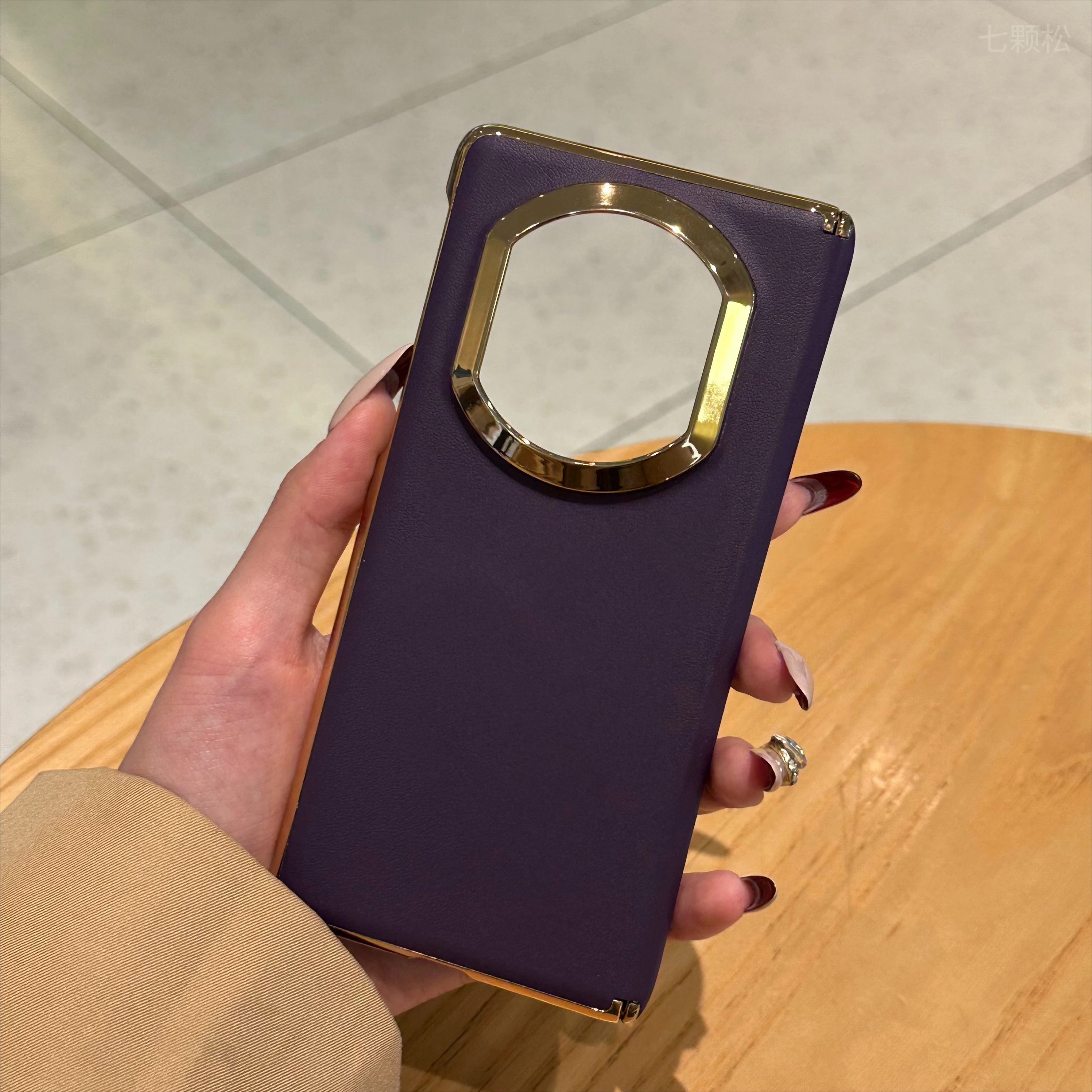 Чехол для Huawei Mate X7 с гальваническим покрытием из веганской кожи, защитный сплошной цвет, задняя крышка для MateX7, противоударный чехол
Чехол для Huawei Mate X7 с гальваническим покрытием из веганской кожи, защитный сплошной цвет, задняя крышка для MateX7, противоударный чехол