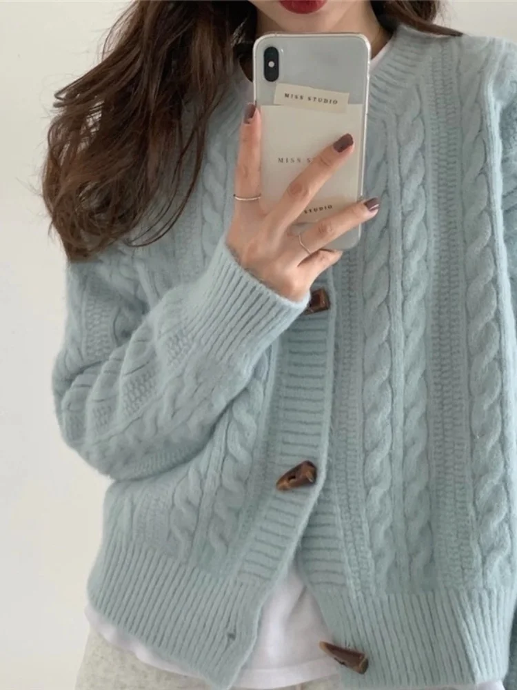 Autumn Winter Women Sweaters Loose Cardigan O-Neck Solid Color Casual Knitted Long Sleeve Tops
Autumn Winter Women Sweaters Loose Cardigan O-Neck Solid Color Casual Knitted Long Sleeve Tops