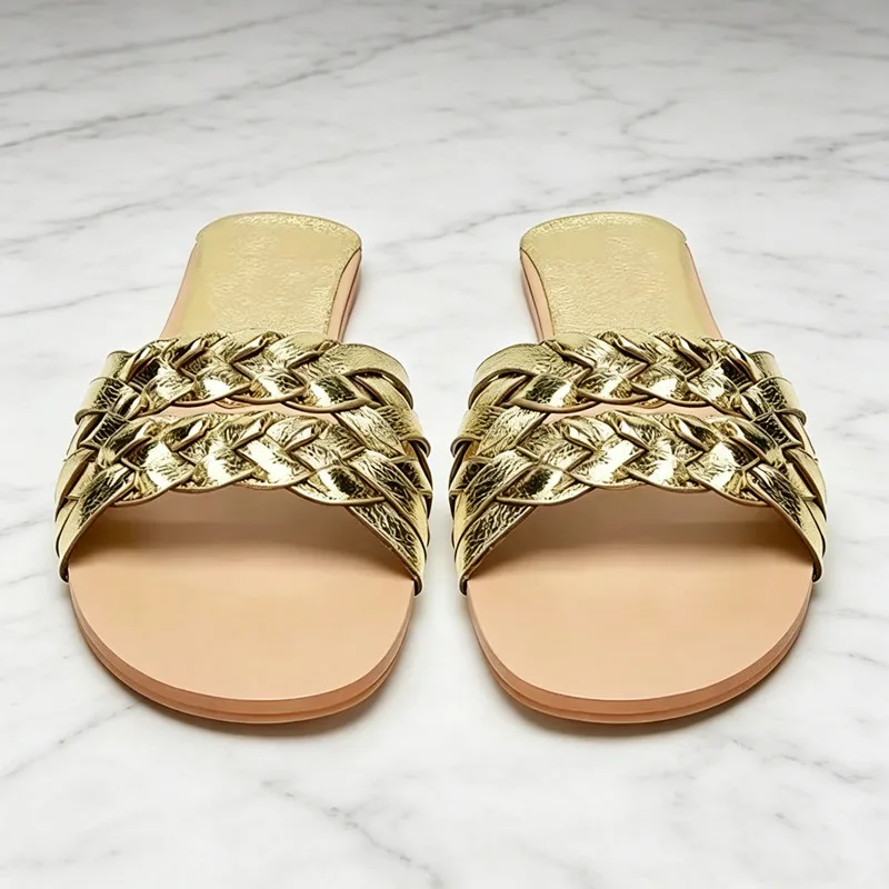 High Quality Gold Woven Designer Flat Slippers for Ladies Luxury Open Toe Non-slip Sandals Summer Comfortable Beach Women Shoes
High Quality Gold Woven Designer Flat Slippers for Ladies Luxury Open Toe Non-slip Sandals Summer Comfortable Beach Women Shoes