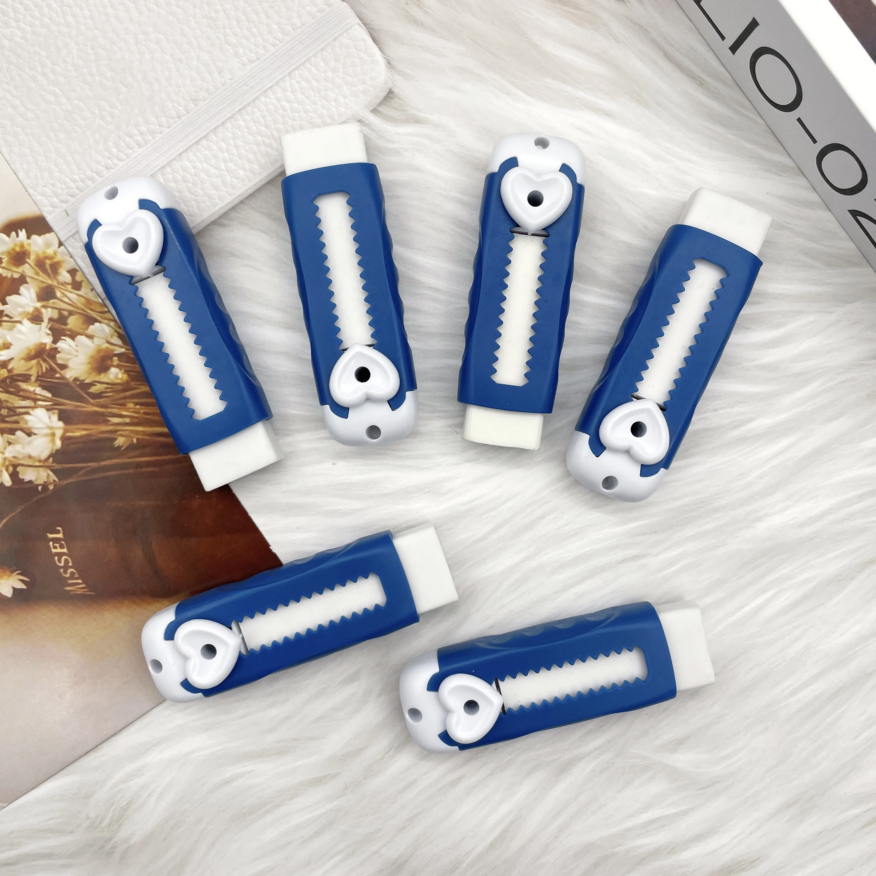 Ластик в форме сердца Прочный АБС-материал Pull-Push Design Подходит для офиса и школы
Ластик в форме сердца Прочный АБС-материал Pull-Push Design Подходит для офиса и школы