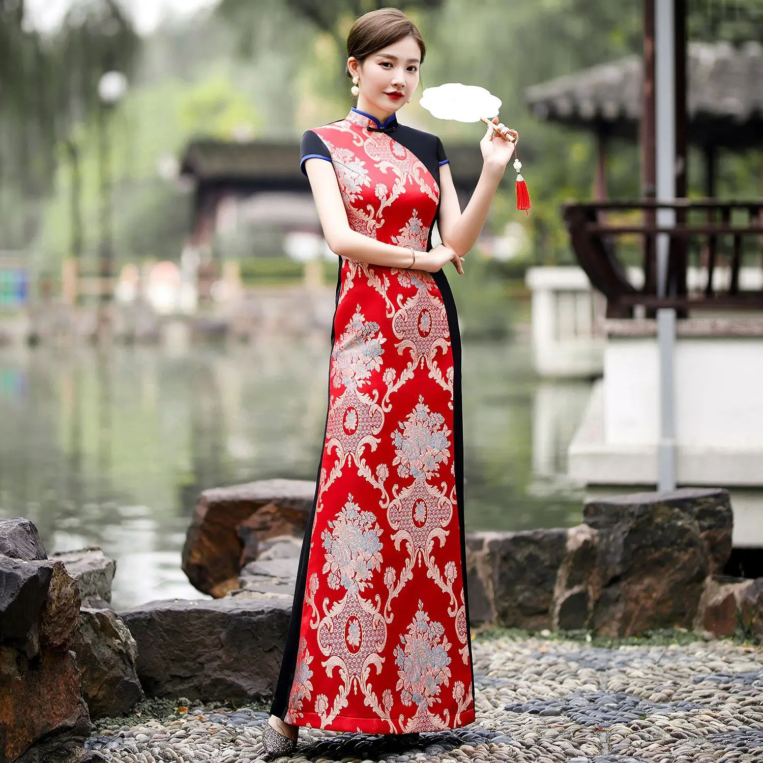Patchwork Improved Performance Long Mermaid Cheongsam Retro Slimming Fashion Dress Elegant Qipao
Patchwork Improved Performance Long Mermaid Cheongsam Retro Slimming Fashion Dress Elegant Qipao