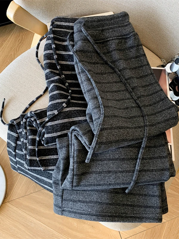 Camere Stripe Thiened Winter Leisure Pants Women High Waist Loose Straight Leg Long Trousers Comfortable Cozy Casual Trou...
Camere Stripe Thiened Winter Leisure Pants Women High Waist Loose Straight Leg Long Trousers Comfortable Cozy Casual Trou...