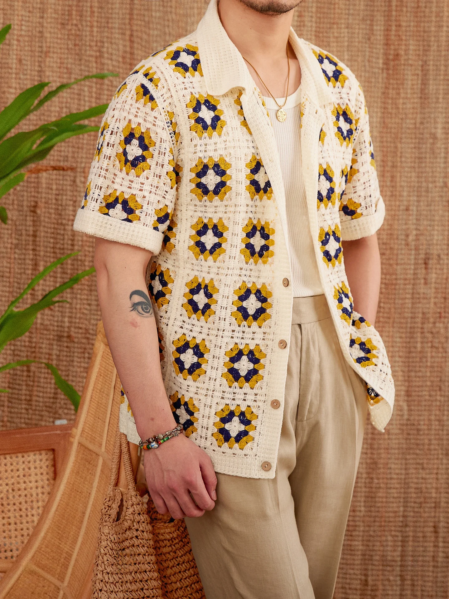 Мистер. Летняя тонкая дышащая футболка с вырезами, повседневная, с отложным воротником, с цветочным узором, универсальная, модная...
Мистер. Летняя тонкая дышащая футболка с вырезами, повседневная, с отложным воротником, с цветочным узором, универсальная, модная...