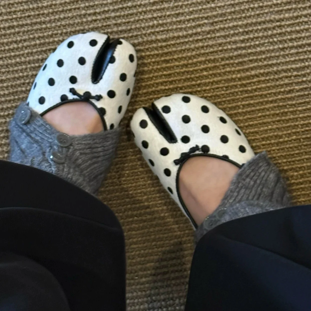 French Polka Dot Split Toe Mary Jane Women's Shoes Casual Comfortable Ballet Flat Low Cut Single Shoes round Toe Flat Shoes
French Polka Dot Split Toe Mary Jane Women's Shoes Casual Comfortable Ballet Flat Low Cut Single Shoes round Toe Flat Shoes