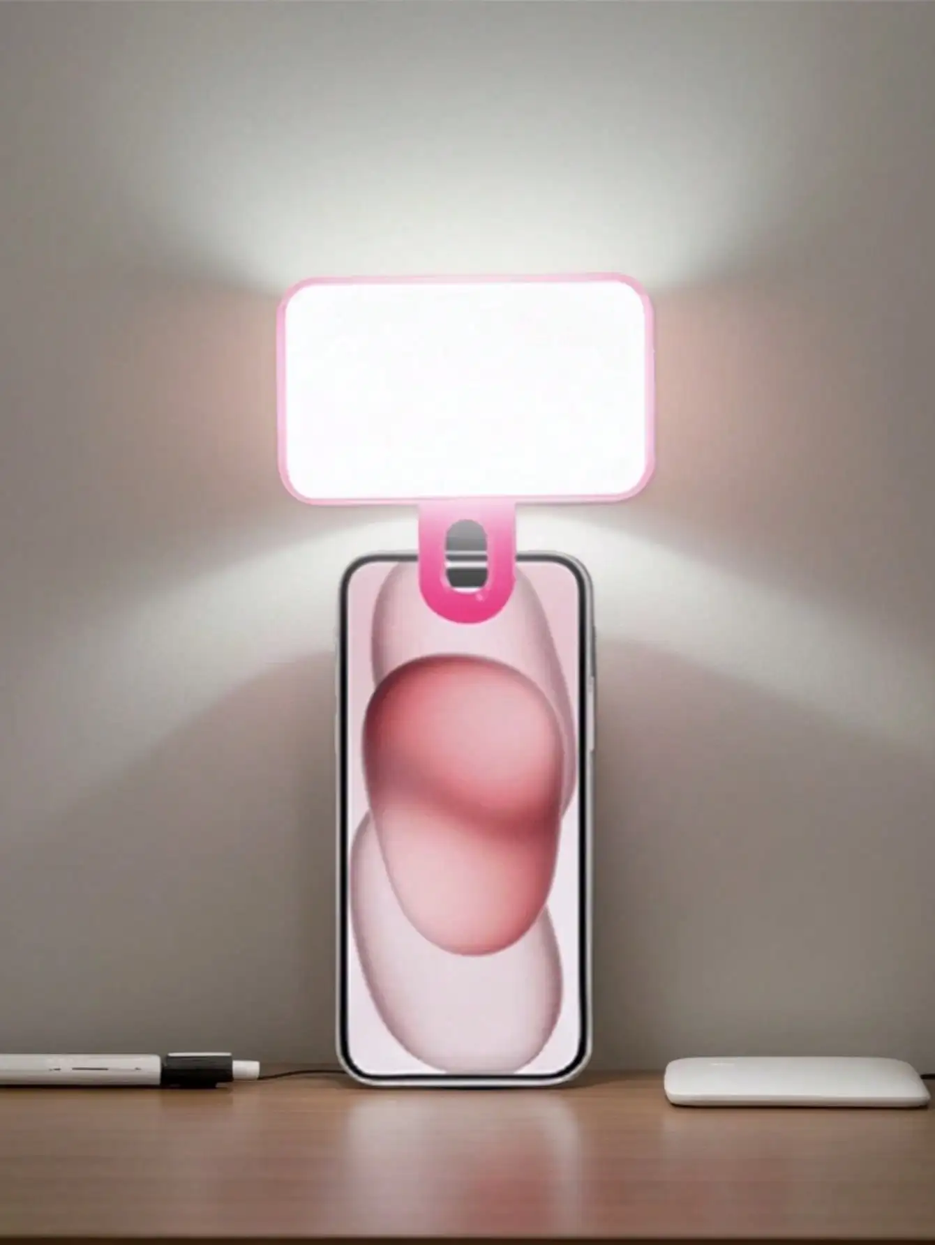 1pc LED Selfie Light, 3 Lighting Modes, Portable Clip-On Fill Light, Suitable For Makeup
1pc LED Selfie Light, 3 Lighting Modes, Portable Clip-On Fill Light, Suitable For Makeup