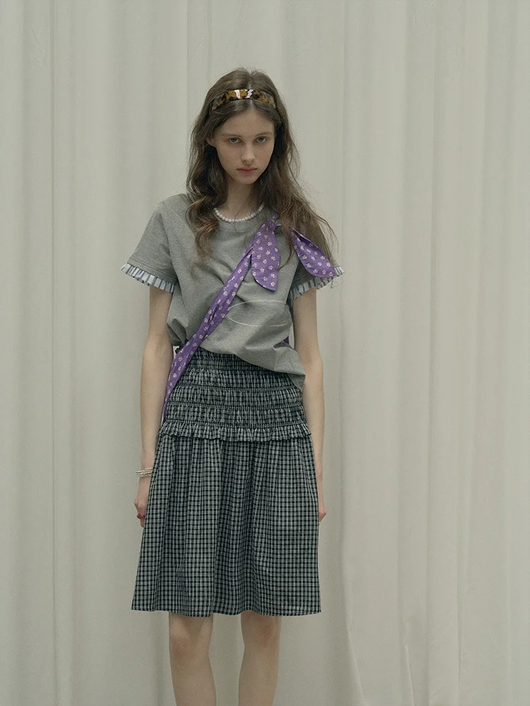 Relez Color Blo ort Sve round Ne T-irt Fake Two-Piece Turn-Up Stripe Summer Korean Sle Versatile ort Length Top
Relez Color Blo ort Sve round Ne T-irt Fake Two-Piece Turn-Up Stripe Summer Korean Sle Versatile ort Length Top