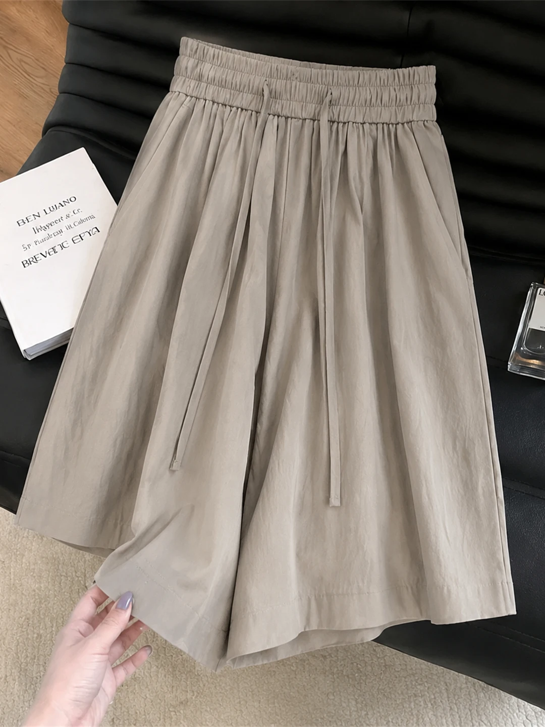 Korean Style Casual Trousers Women's Five-Point Drawstring High Waist Straight Leg Pants Summer Commute Fashion Slimming
Korean Style Casual Trousers Women's Five-Point Drawstring High Waist Straight Leg Pants Summer Commute Fashion Slimming
