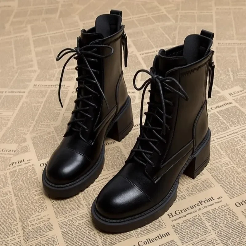 Top Quality Leather Velvet Ankle Boots for Women Round Toe Thick High Heels Zipper Lace-up Short Boots Fashion Shoes for Women 
Top Quality Leather Velvet Ankle Boots for Women Round Toe Thick High Heels Zipper Lace-up Short Boots Fashion Shoes for Women